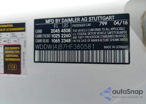 2017 Mercedes-Benz C 300 z USA, uszkodzony, nr VIN WDDWJ4JB7HF380581